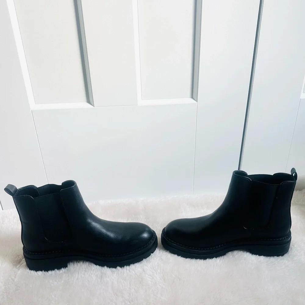 Black Women Block Heel Boots - Picture 15 of 16